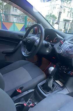 Хэтчбек Ford Fiesta 2010 в Глухове