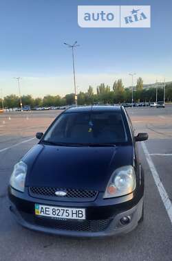 Хетчбек Ford Fiesta 2008 в Дніпрі