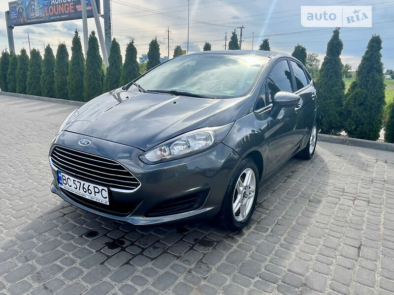 Седан Ford Fiesta 2018 в Львове