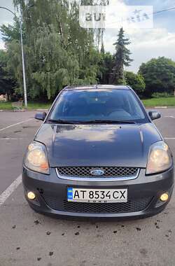 Хэтчбек Ford Fiesta 2008 в Ивано-Франковске