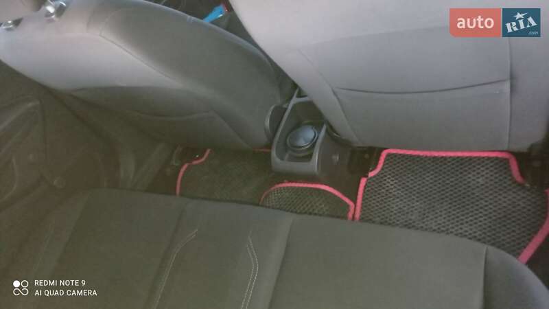 Хэтчбек Ford Fiesta 2015 в Бердичеве фото 12 Хэтчбек Ford Fiesta 2015 в Бердичеве