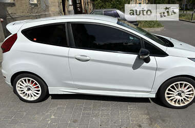Хэтчбек Ford Fiesta 2009 в 