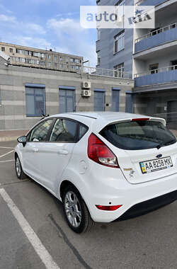 Хэтчбек Ford Fiesta 2013 в Киеве