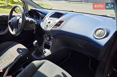 Хэтчбек Ford Fiesta 2009 в 