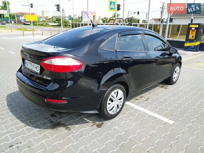 Седан Ford Fiesta 2019 в 