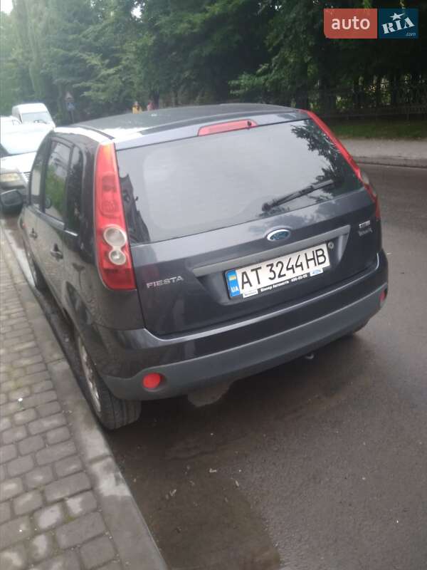 Хэтчбек Ford Fiesta 2007 в Ивано-Франковске