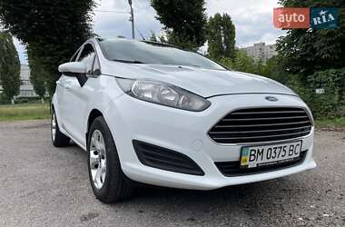 Хэтчбек Ford Fiesta 2015 в 