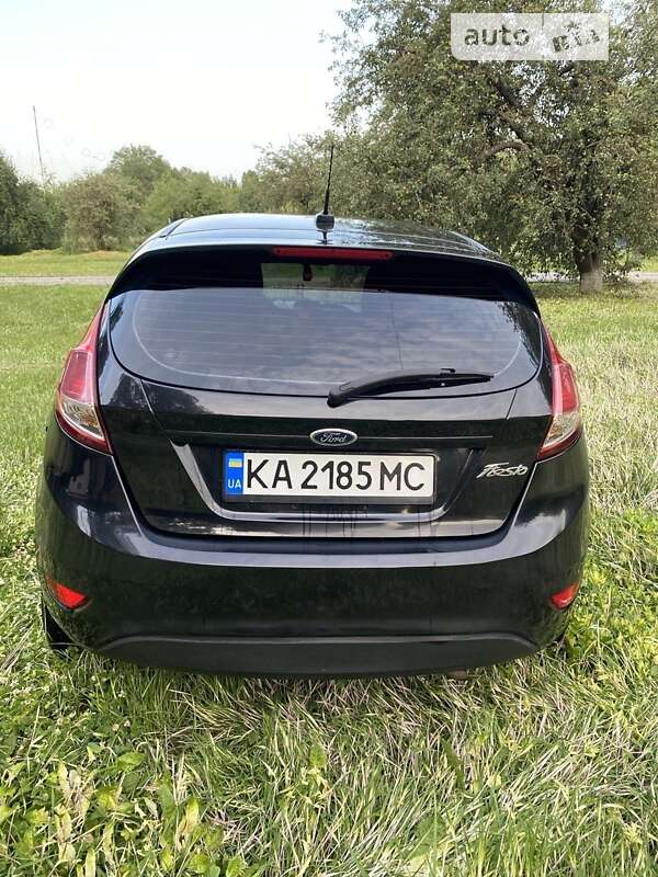Хэтчбек Ford Fiesta 2014 в Киеве