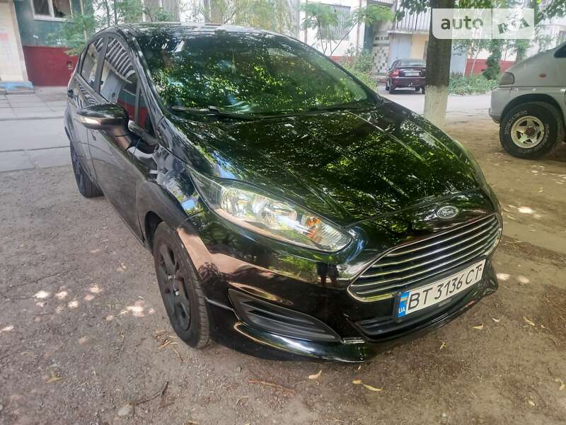 Хетчбек Ford Fiesta 2015 в Миколаєві