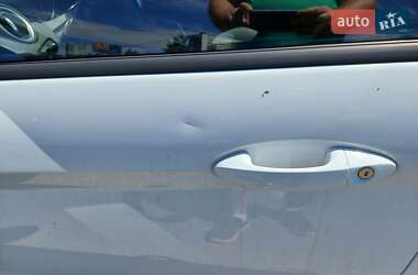 Хетчбек Ford Fiesta 2016 в Києві