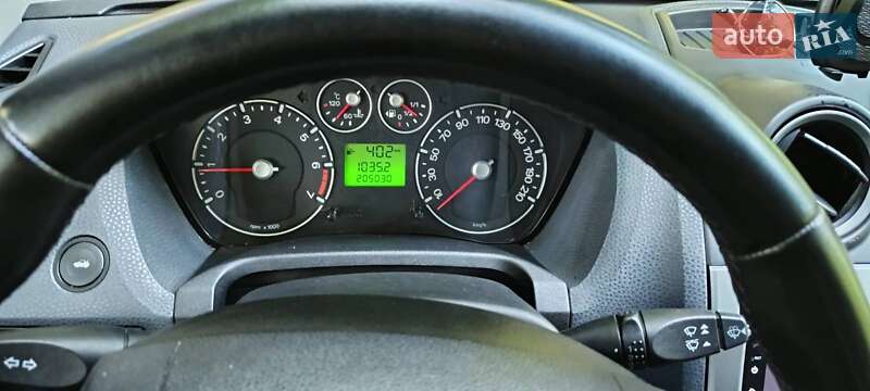 Хэтчбек Ford Fiesta 2007 в Новгород-Северском