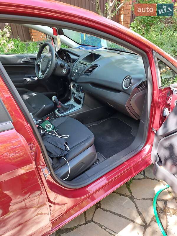 Седан Ford Fiesta 2017 в Житомире