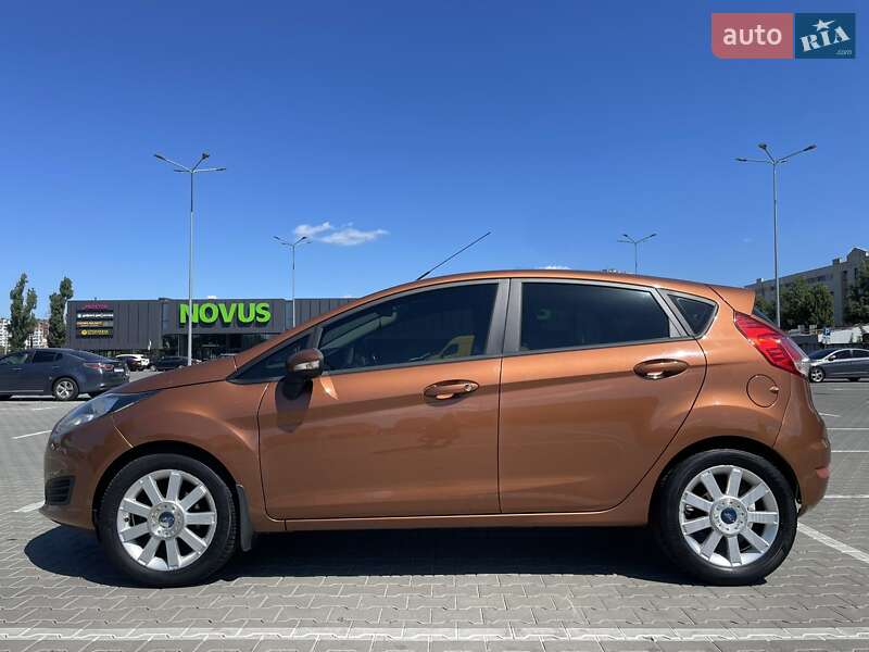 Хэтчбек Ford Fiesta 2013 в Киеве