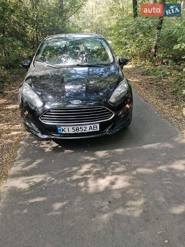 Хэтчбек Ford Fiesta 2016 в Киеве