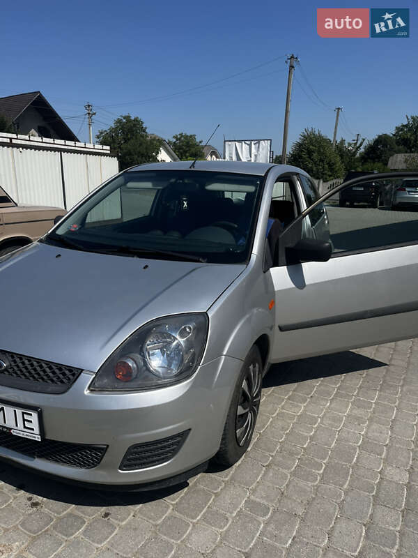Хетчбек Ford Fiesta 2007 в Коломиї