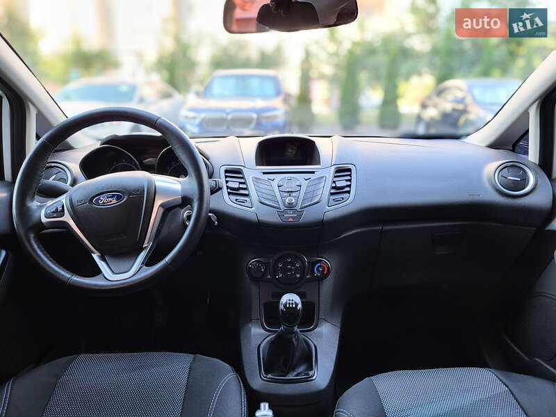 Хэтчбек Ford Fiesta 2016 в Кременчуге фото 6 Хэтчбек Ford Fiesta 2016 в Кременчуге