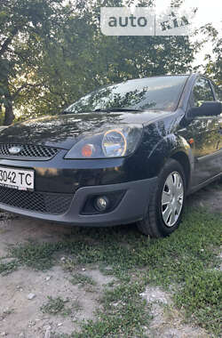 Хэтчбек Ford Fiesta 2008 в 