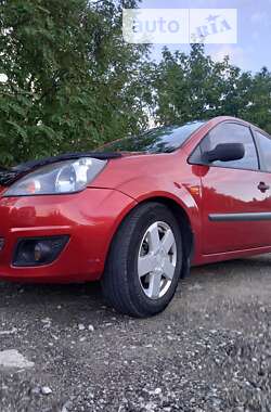 Хетчбек Ford Fiesta 2008 в Дніпрі