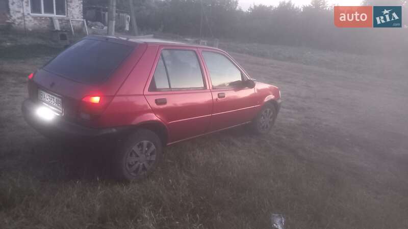 Хэтчбек Ford Fiesta 1990 в Кропивницком