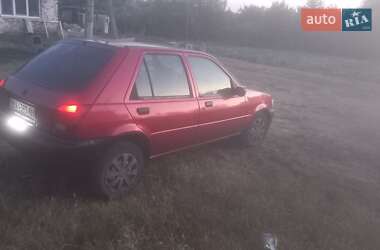 Хэтчбек Ford Fiesta 1990 в 