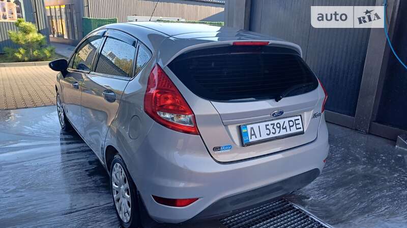 Хетчбек Ford Fiesta 2011 в Києві