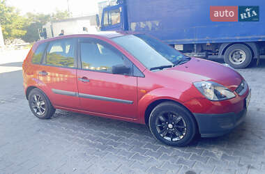 Хэтчбек Ford Fiesta 2007 в 