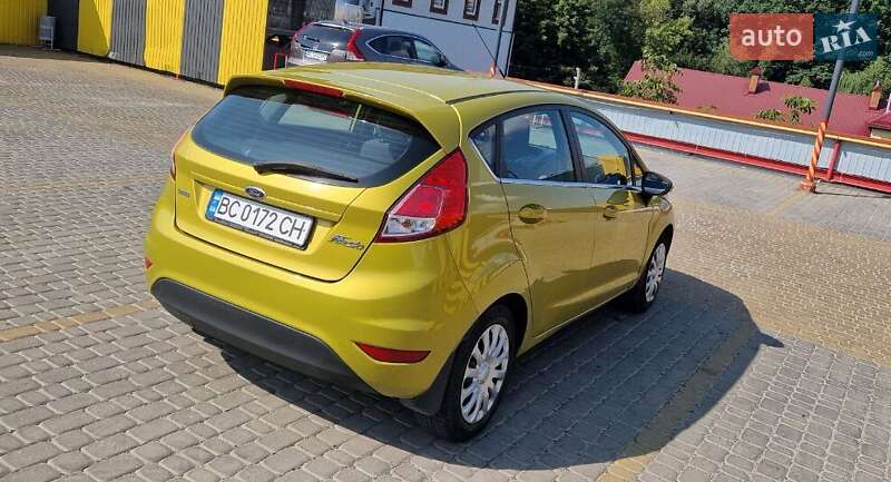 Хэтчбек Ford Fiesta 2013 в Львове