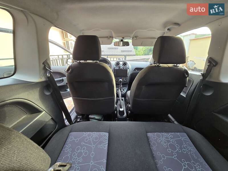 Хэтчбек Ford Fiesta 2007 в Белгороде-Днестровском