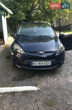 Хетчбек Ford Fiesta 2012 в  фото 2 Хетчбек Ford Fiesta 2012 в