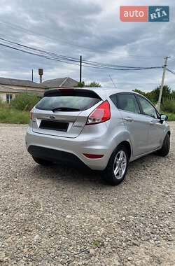 Хэтчбек Ford Fiesta 2013 в 