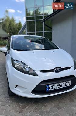 Хэтчбек Ford Fiesta 2012 в 