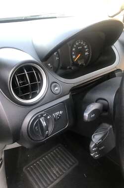 Хэтчбек Ford Fiesta 2003 в 