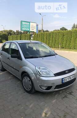 Хэтчбек Ford Fiesta 2003 в 