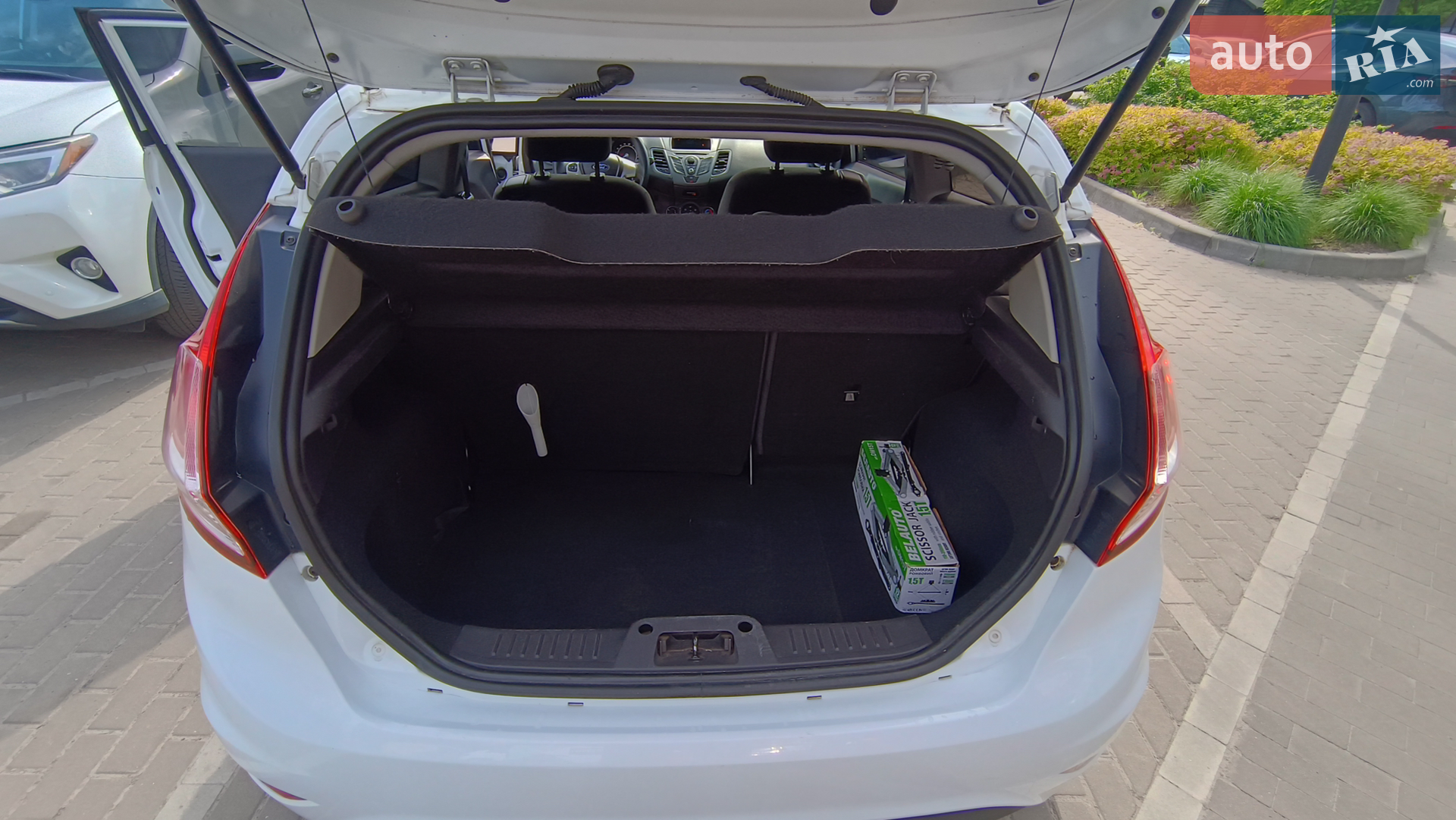 2013 Ford Fiesta - мініатюра 12