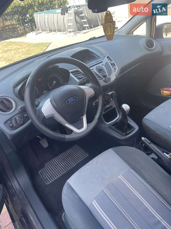 Хетчбек Ford Fiesta 2009 в Сокалі