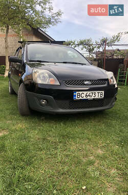Хетчбек Ford Fiesta 2008 в Новояворівську