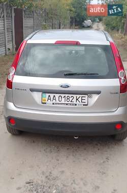 Хэтчбек Ford Fiesta 2007 в Киеве