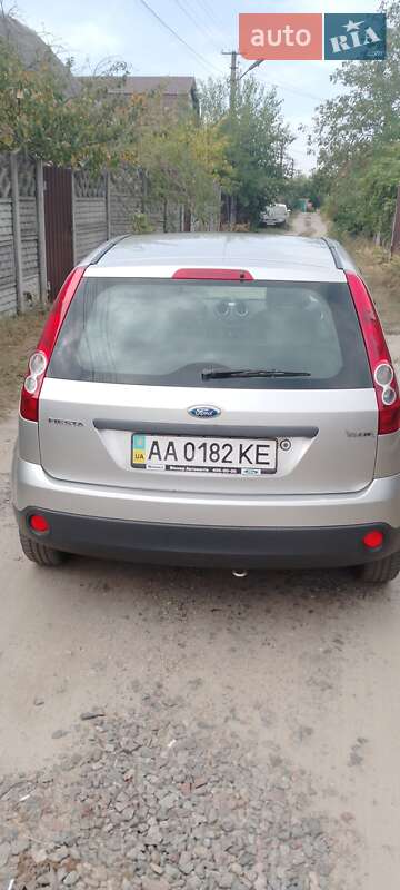 Хэтчбек Ford Fiesta 2007 в Киеве