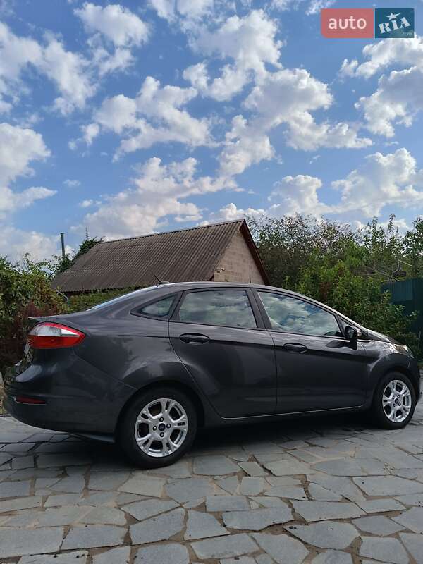 Седан Ford Fiesta 2015 в Умани фото 10 Седан Ford Fiesta 2015 в Умани
