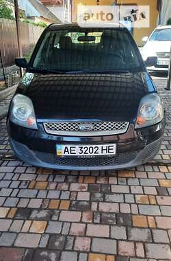 Хетчбек Ford Fiesta 2006 в Дніпрі