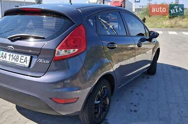 Хэтчбек Ford Fiesta 2012 в 