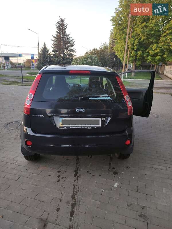 Хэтчбек Ford Fiesta 2007 в Миргороде
