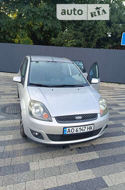 Хетчбек Ford Fiesta 2008 в Ужгороді