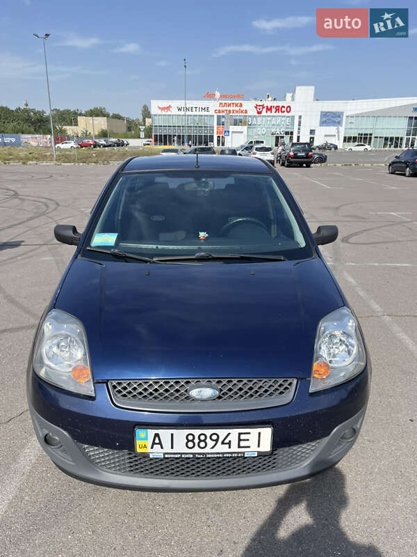 Хэтчбек Ford Fiesta 2005 в Киеве