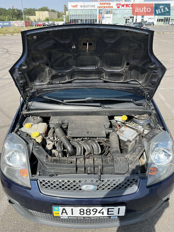 Хэтчбек Ford Fiesta 2005 в Киеве
