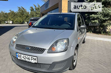 Хетчбек Ford Fiesta 2006 в Дніпрі