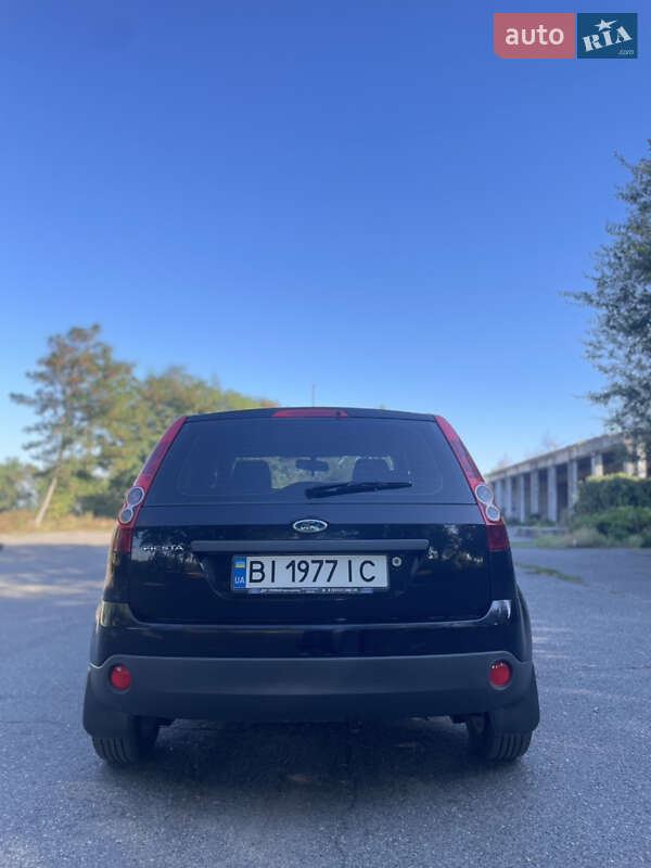 Хэтчбек Ford Fiesta 2007 в Лубнах