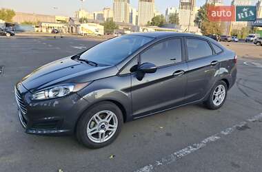 Седан Ford Fiesta 2018 в 