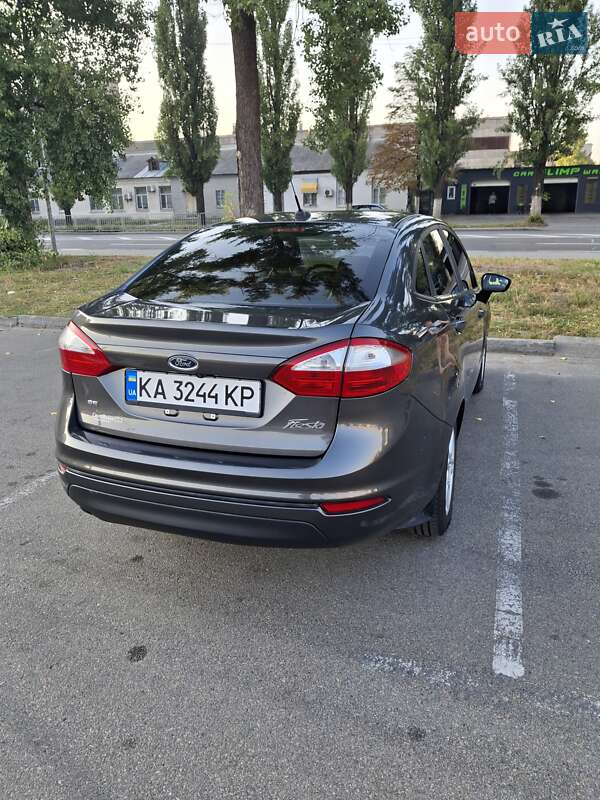 Седан Ford Fiesta 2018 в Киеве