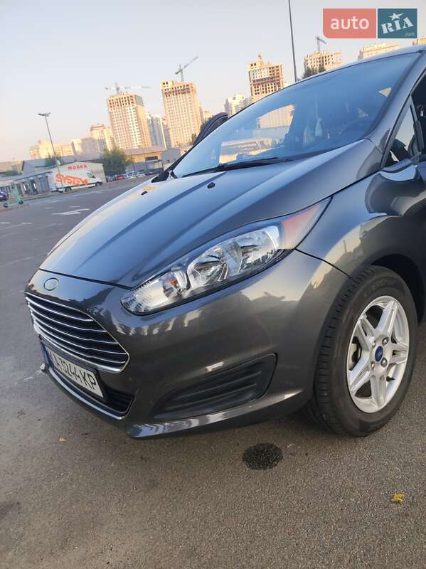 Седан Ford Fiesta 2018 в Киеве